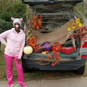 Meet your Posher, Niya